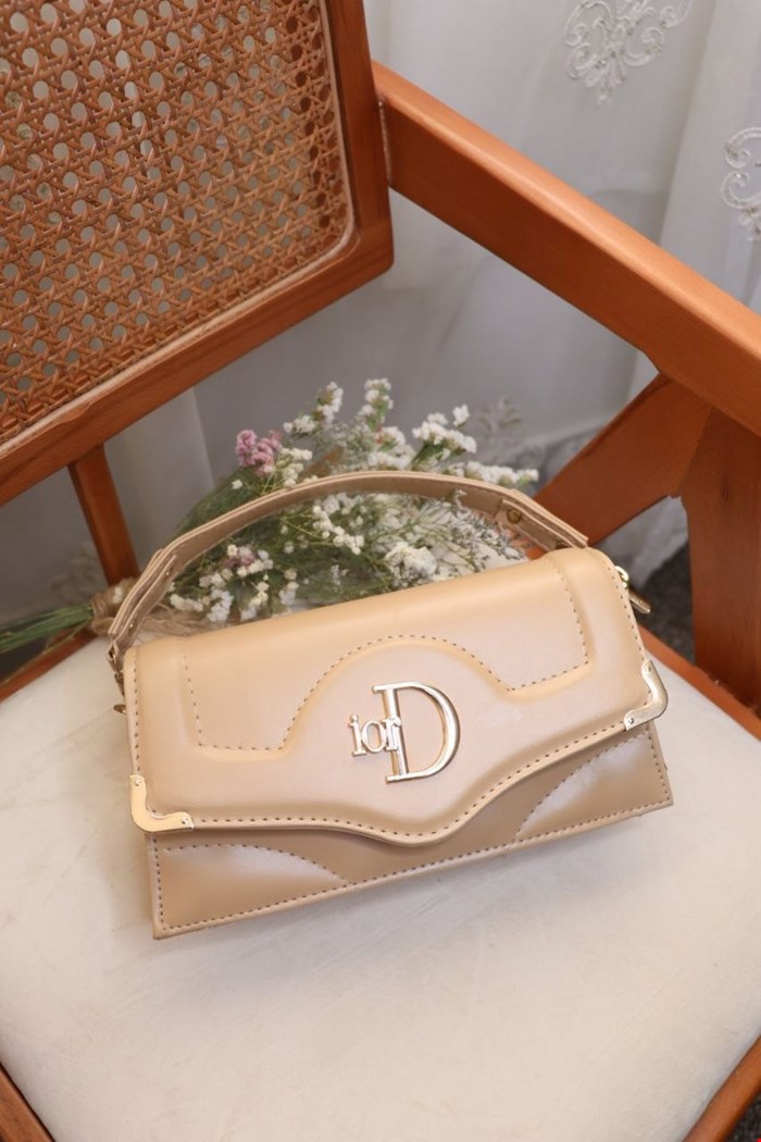 کیف پاسپورتی Dior
